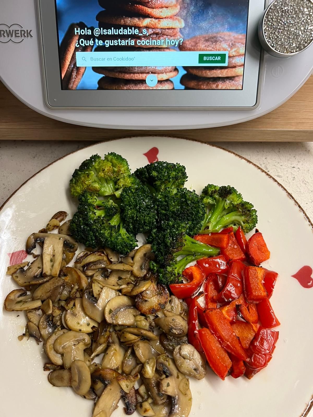 Estilo de vida equilibrado para mujeres: Consejos saludables con alimentación colorida